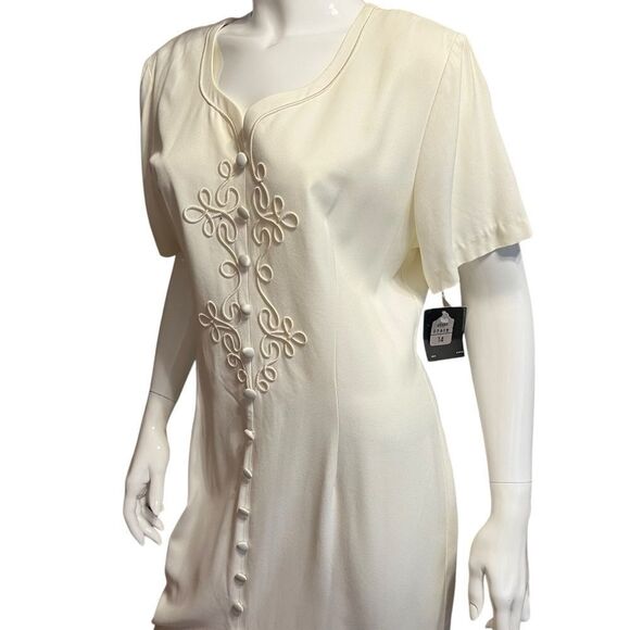 Vintage Elegant Cream Maxi Dress with Embroidered Detail size 14 - Picture 1 of 11